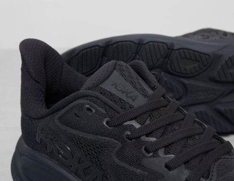 CLIFTON 10 BLK/BLK/BLK